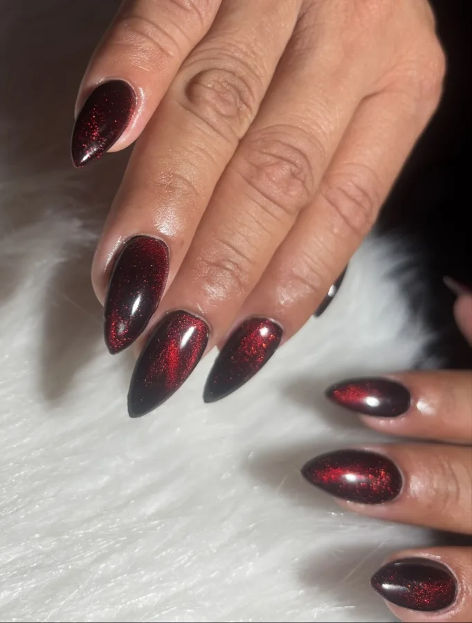 Dark red cat-eye stiletto set