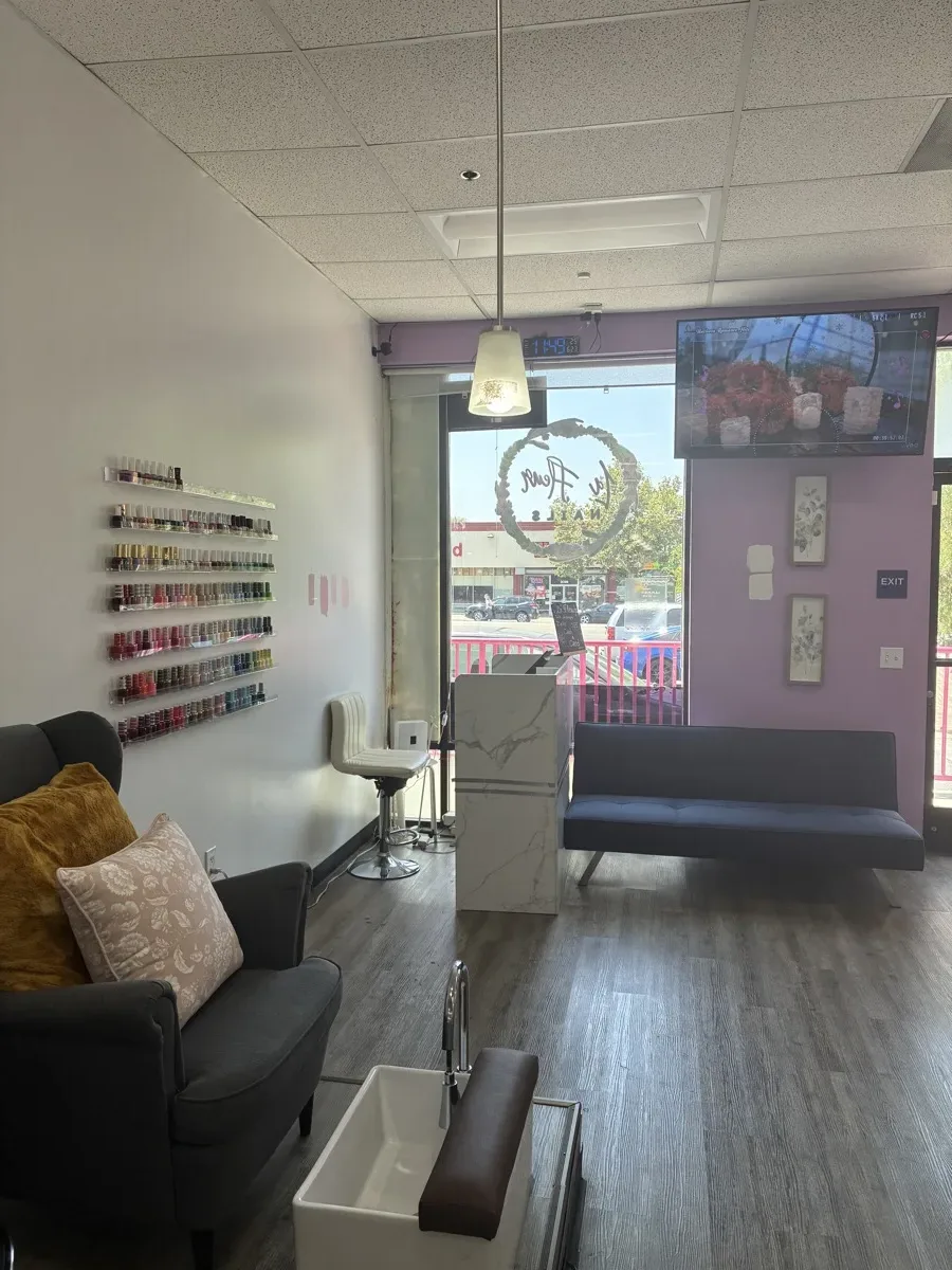 Inside the Nail Queen salon